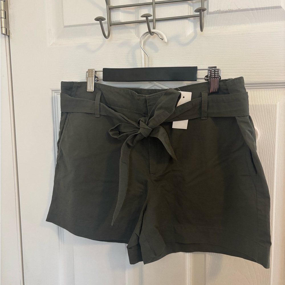 Loft shorts NWT 8
